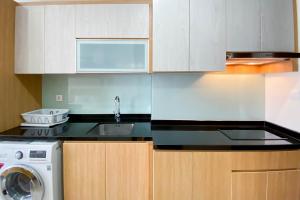 Comfort and Modern Studio Apartment at Menteng Park By Travelio