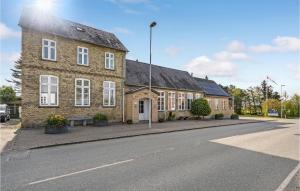 2 Bedroom Beautiful Apartment In Sydals