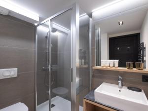 Appartements Appartement de standing proche des pistes avec acces bien-etre et parking couvert - FR-1-809-10 : photos des chambres