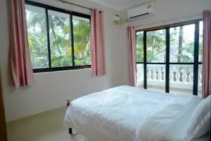 1 BHK Private Apartment with a Balcony - Варка