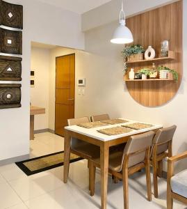 Modern 1 Bedroom Condo Unit with Pool view