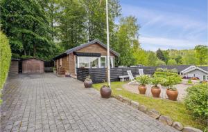 Gorgeous Home In Børkop With Kitchen