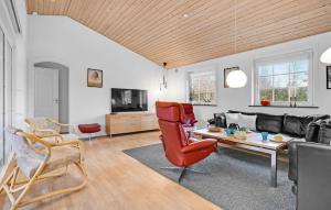 Lovely Home In Ørsted With Wifi