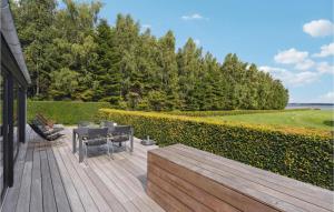 2 Bedroom Cozy Home In Juelsminde