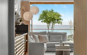 2 Bedroom Cozy Apartment In Kerteminde