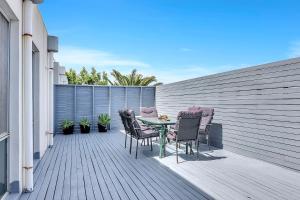 The Plovers Nest - Seaside Horizons in West Beach