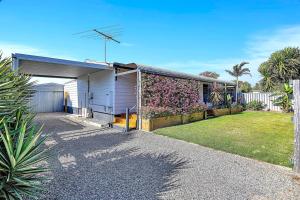 Port Parade - Poolside BBQs and Modern Beach Living