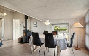 3 Bedroom Gorgeous Home In Farsø