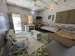 20 minutes from City - Village Home - Sojītra