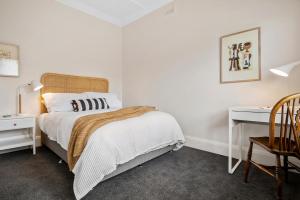 Albert Park Art Deco Gem Sleeps 5 Bevan 4