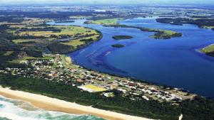 Fig Tree Farm Cottage - Riverfront Retreat On The Manning River