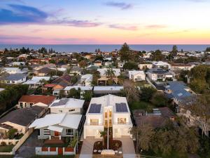 Nirvana, Mineral Swimming Pool, close to Beaches