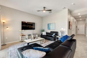 Fireworks Night -Storey Lake By Shine Villas #709