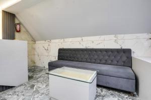 Via RR Residency - Near BKC