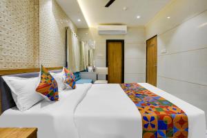 Via RR Residency - Near BKC