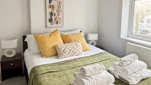 Family Holiday Home With Hot Tub Sauna Sleeps 8 - Falmer