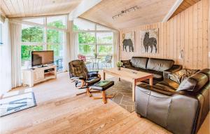 Holiday Home Hjortestien Højby X