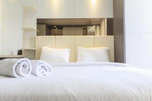 Nice and Fancy Studio Room at Menteng Park Apartment By Travelio