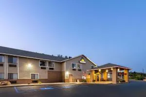 Days Inn by Wyndham Iron Mountain - Wausaukee