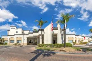 卡萨格兰德假日旅馆 - 卡萨格兰德