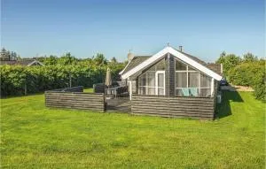Four-Bedroom Holiday Home In Hemmet - Rærup