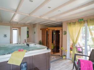Tentes de luxe Glamping Payrac : photos des chambres