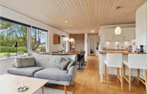 Lovely Home In Samsø With Wifi