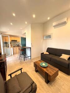 Superbe studio neuf vue mer