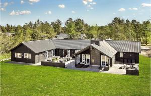 9 Bedroom Awesome Home In Blåvand