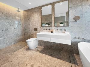 Nautilus View - Luxury Marina Getaway