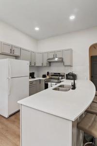 Historic District - 3BR - Newly Renovated Home