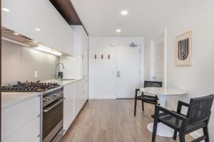 Rincon Hiill 1BR w Gym Rooftop Solarium nr SVB SFO-205