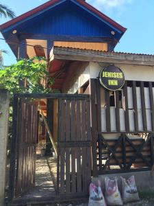 Jenises Inn