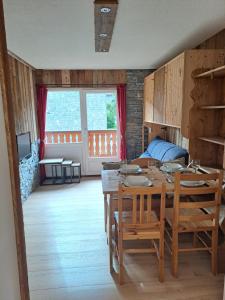 Appartement équipé centre Carroz et garage