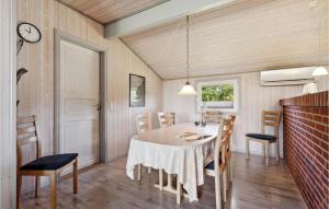 Beautiful Home In Tarm With Kitchen