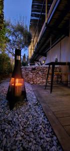 B&B / Chambres d'hotes Chambre d'hote Cigale jacuzzi et jardin prive : photos des chambres