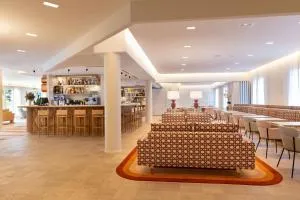 普莱西斯大酒店 - 勒普莱西罗班松