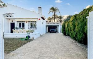 4 Bedroom Gorgeous Home In Orihuela