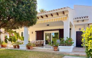 4 Bedroom Gorgeous Home In Orihuela