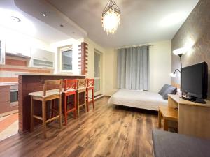 Superior Bukowińska, Studio, Pool & Gym! Metro Wilanowska, Garage parking! 24h reception!