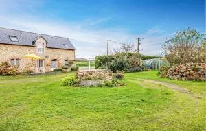 Gorgeous Home In Saint-Méloir-Des-Ondes - Le Bouillon