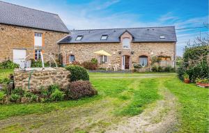 Gorgeous Home In Saint-Méloir-Des-Ondes