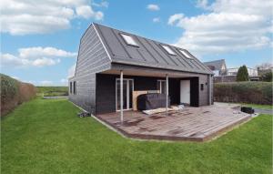 Awesome Home In Otterup With Jacuzzi