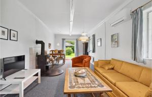 2 Bedroom Beautiful Home In Ringe