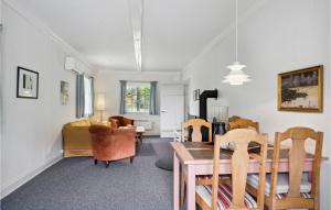 2 Bedroom Beautiful Home In Ringe