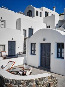 Finikia Memories Hotel Santorini Greece