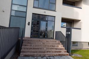Apart B&V - Modern Apartment near Coresi Mall