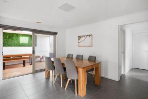 City and Sea Retreat - Family Friendly Stay