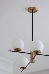 Klimatyzowany Apartament w Krakowie przy Parku z Dwiema Sypialniami i Biurkiem do Pracy Zdalnej by Noclegi Renters