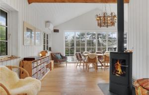 Awesome Home In Vejby With Kitchen